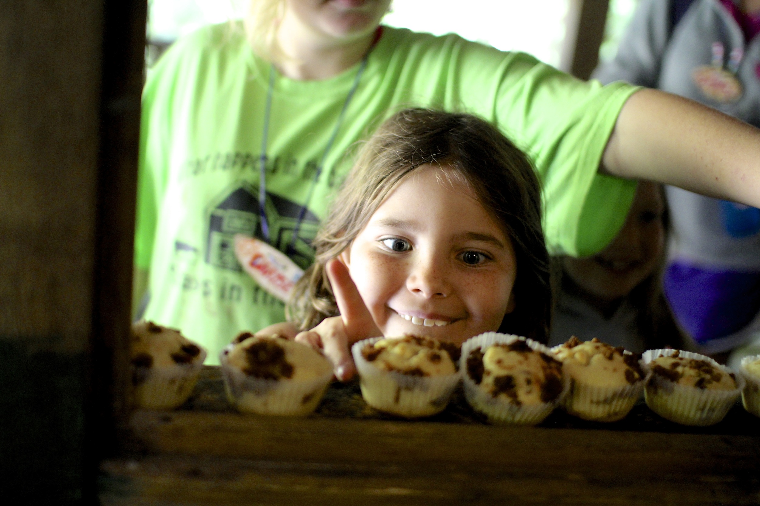 girls love camp muffins
