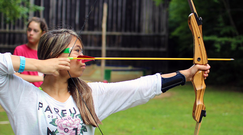 girls archery shooting camp