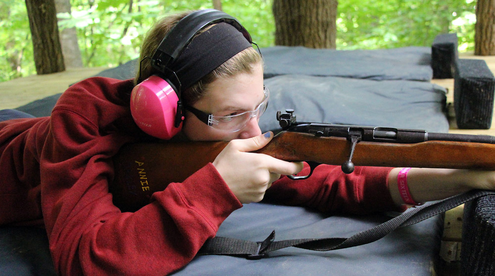 rifle-girl-shooter