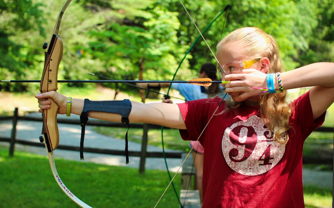 Archery pull girl