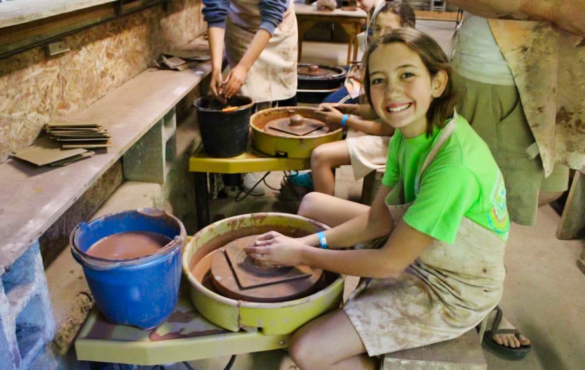 wheel pottery girl