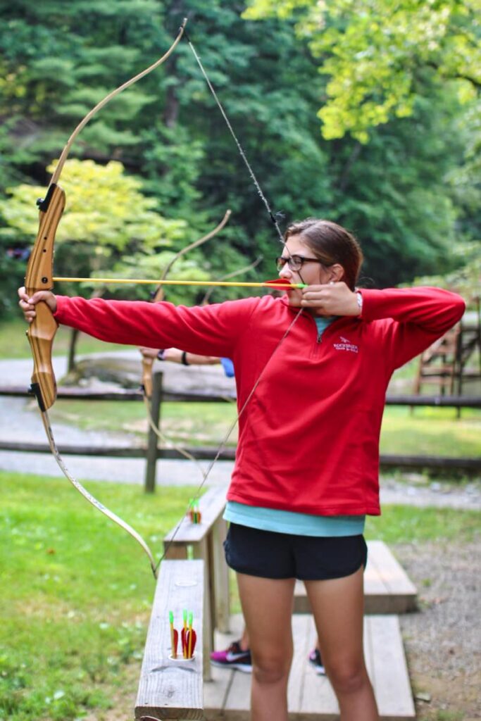 teen-archery-camp-girl