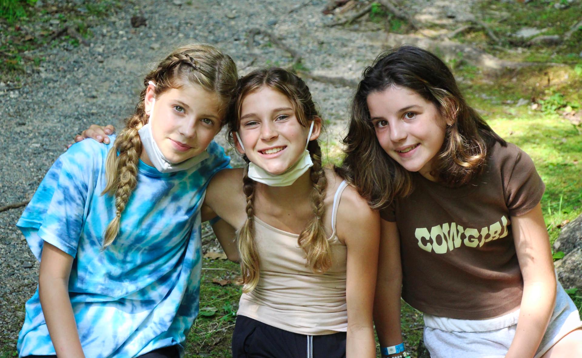 three camp teen girls